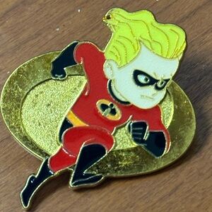 5/$25 Disney The Incredibles 2 Gold Collection Dash Pin